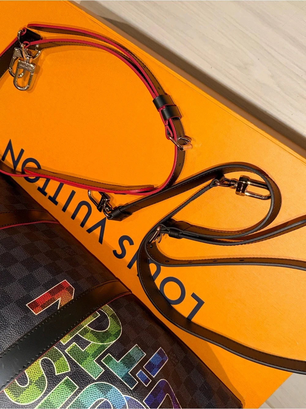 Louis Vuitton Keepall Bandoulière 50 Damier Graphite “Louis Vuitton Rainbow”